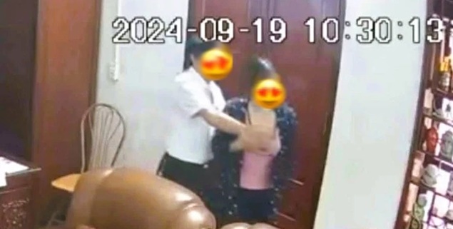 Người đàn ông "thân mật với nhiều phụ nữ" không phải là Hiệu trưởng