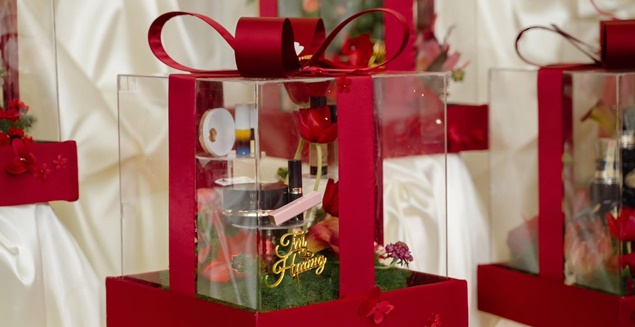 Mâm tráp cưới "nhẹ tênh" mà độc đáo khiến dân mạng xuýt xoa