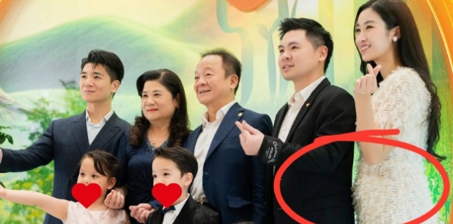 Đỗ Mỹ Linh lộ vòng hai lùm lùm khi dự sinh nhật bố chồng hào môn, nghi vấn đang mang thai lần 2