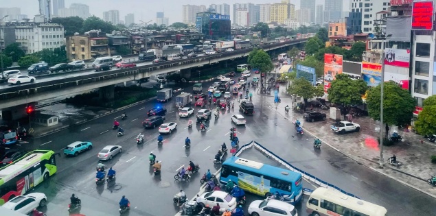 Thời tiết ngày 6/12/2025: Miền Bắc, Hà Nội sương mù, mưa rải rác