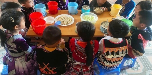 Quyền lợi của trẻ em vùng cao trước lùm xùm của dự án Nuôi Em: Khi những người lớn mắc sai sót, ai đứng ra bảo vệ các em?