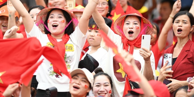 Bộ Tài chính phản hồi về kiến nghị tặng quà toàn dân dịp Tết Nguyên đán