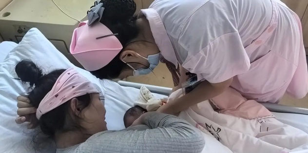 “Em bé béo” gây sốt, nặng 6,25kg khi chào đời – Cư dân mạng kiểu: Đúng chuẩn cháu đích tôn trong mơ của bà nội