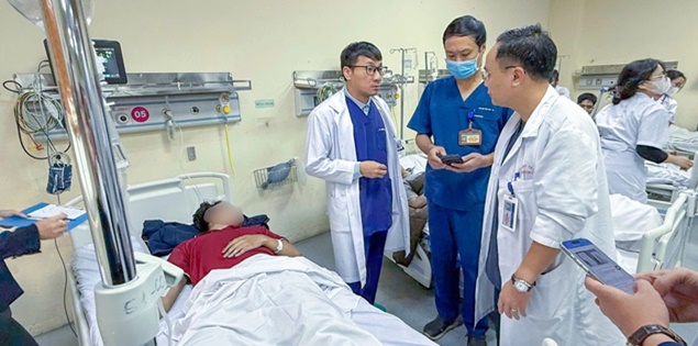 15 người nhập viện trong vụ cháy rạng sáng 7/1 ở Hà Nội