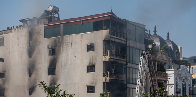 Hai người tử vong trong vụ cháy nhà 7 tầng ở Hà Nội