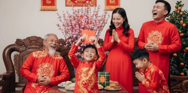 Những lời chúc Tết Bính Ngọ 2026 giúp ông bà cười cả năm