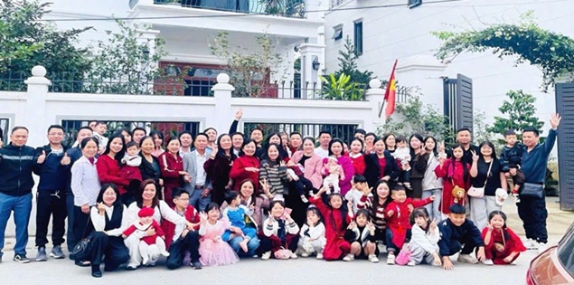 Chuyện ăn Tết trong gia đình ở Phú Thọ có 198 người, mâm cỗ bày kín sân