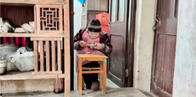 Bí quyết của cụ bà 102 tuổi 50 năm không phải đi viện: Sống “ngược đời” nhưng thuận theo cơ thể