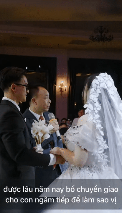 Bố vợ có màn phát biểu trao con gái cho chàng rể khiến cả mạng xã hội “ngả mũ thán phục”