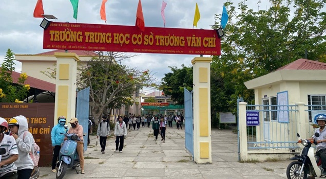 17 học sinh đồng loạt "tố" bị giáo viên... tác động vật lý