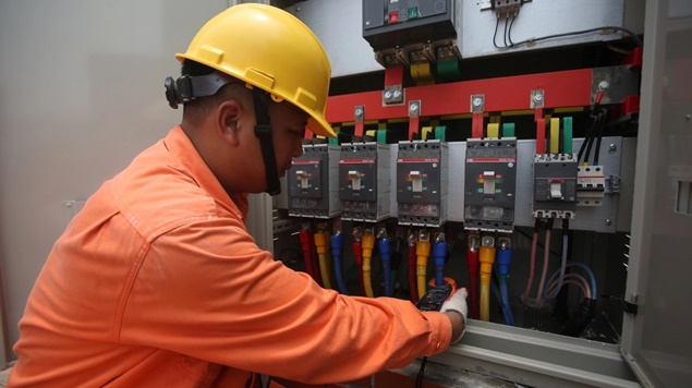 Ngành điện điều chỉnh khung giờ cao điểm: Dồn vào buổi tối, người dùng cần lưu ý gì?