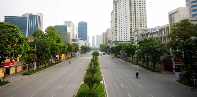 Cảnh tượng Hà Nội hiếm hoi vắng lặng trong dịp nghỉ lễ 30/4-1/5