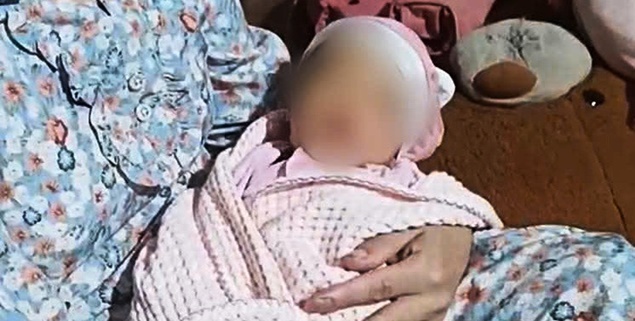 Bé gái sơ sinh bị bỏ rơi, người mẹ là sinh viên tự sinh con trong phòng trọ