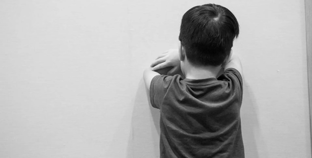 Bé gái 4 tuổi tử vong sau khi bị cha dượng và mẹ đẻ bạo hành tại Hà Nội