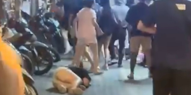 Hà Nội: Xác minh vụ cô gái bị đánh gục trong đêm ở Phố Huế