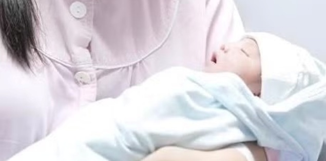 Đặt cược sinh mạng để giữ con: Cái kết nghẹt thở của sản phụ từng vỡ tử cung