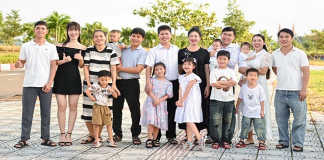 3 chị em nên duyên với 3 anh em ruột trong một gia đình, sống hòa thuận, tình thông gia khăng khít