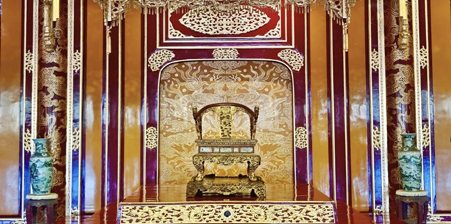 Bảo vật Ngai vàng triều Nguyễn được trưng bày trở lại sau sự cố phá hoại
