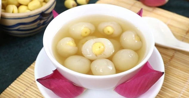 Chè sen long nhãn: Món quà tinh tế của mùa sen