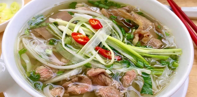 Tại sao bún, phở trở thành món ăn sáng phổ biến của người Việt?

