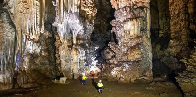 Phát hiện hang động mới tại Phong Nha - Kẻ Bàng, hé lộ "cung điện thạch nhũ" kỳ vĩ 

