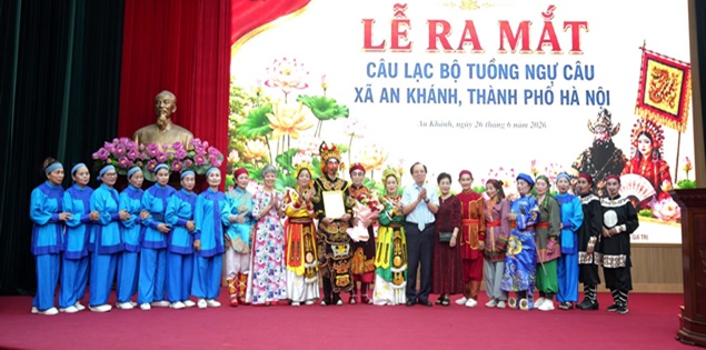 Một xã ở Hà Nội mở lớp truyền dạy ca trù, tuồng để giữ hồn di sản