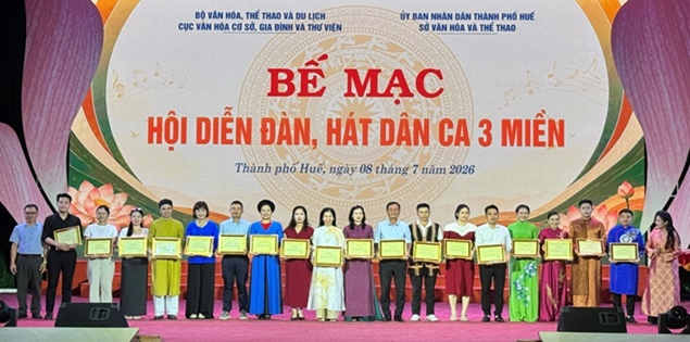Bế mạc Hội diễn Đàn, hát dân ca 3 miền tại Huế: Lan tỏa sức sống bền bỉ của di sản dân gian

