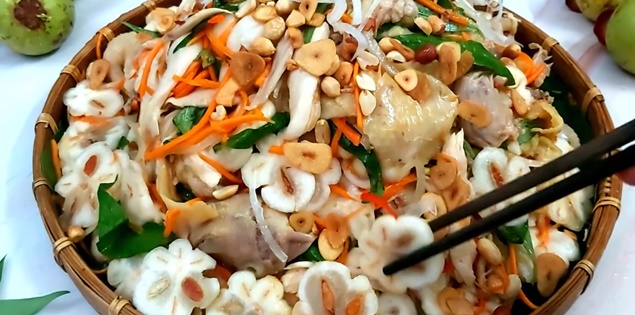 Gỏi gà măng cụt níu chân thực khách mỗi độ hè về