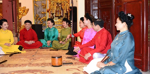 Lớp học ca trù miễn phí gieo mầm tình yêu di sản ở Hà Nội