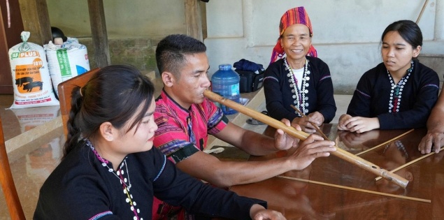 Người giữ tiếng sáo Bru Vân Kiều giữa núi rừng Trường Sơn