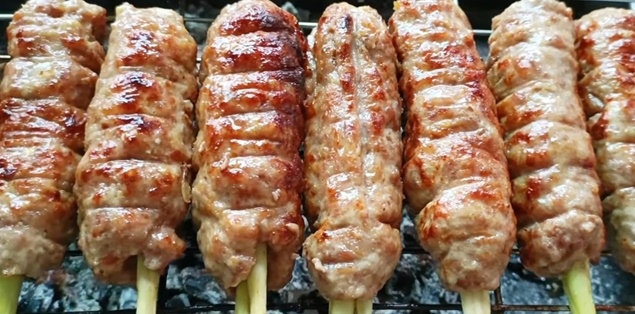 Nem lụi và câu chuyện thú vị phía sau tên gọi của một đặc sản xứ Huế