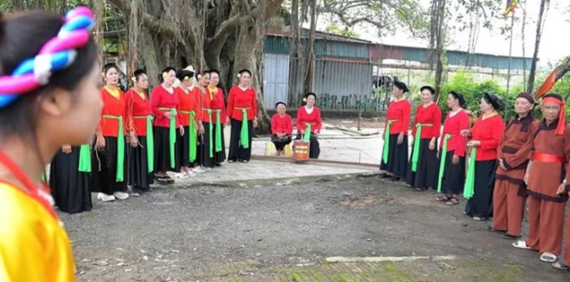 Ngôi làng ở Hà Nội bền bỉ giữ nhịp hát trống quân

