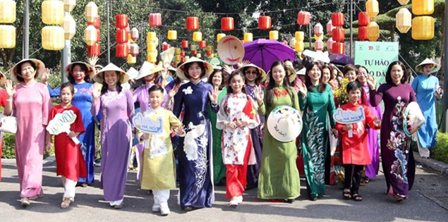 Đẩy nhanh xây dựng hồ sơ đề cử UNESCO ghi danh áo dài Việt Nam là di sản văn hóa phi vật thể của nhân loại

