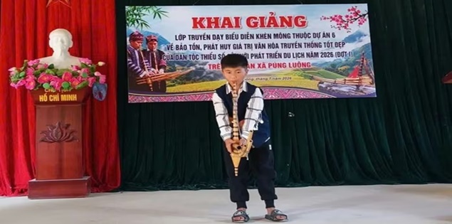 Giữ hồn đại ngàn qua lớp học khèn Mông ở Púng Luông
